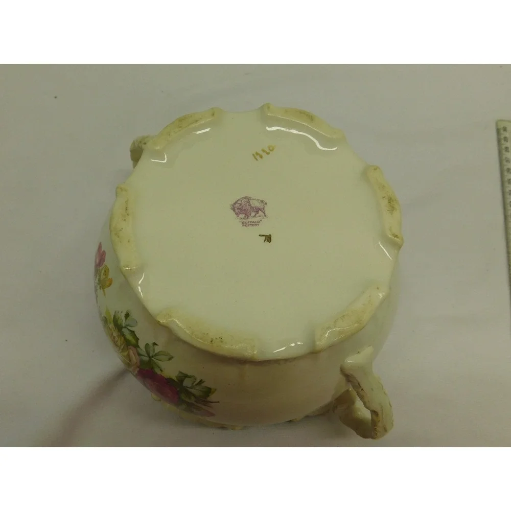 Buffalo Pottery Sugar Bowl??